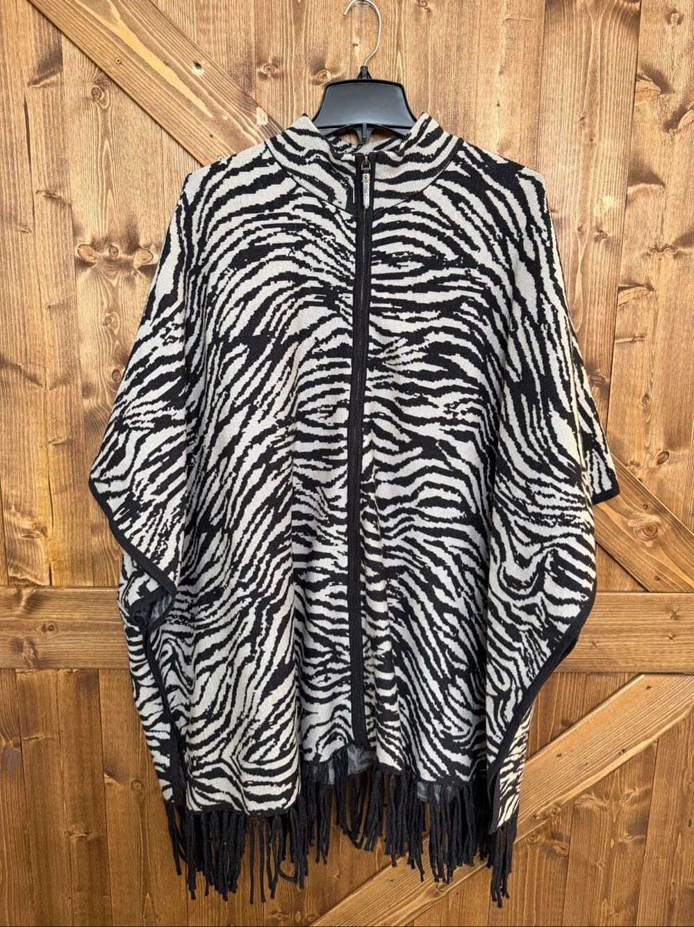 Christian Siriano New York Women’s Plus Size 2X/3X Zebra Print Fringe Poncho Cap
